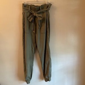 Abercrombie and Fitch olive green joggers, size small